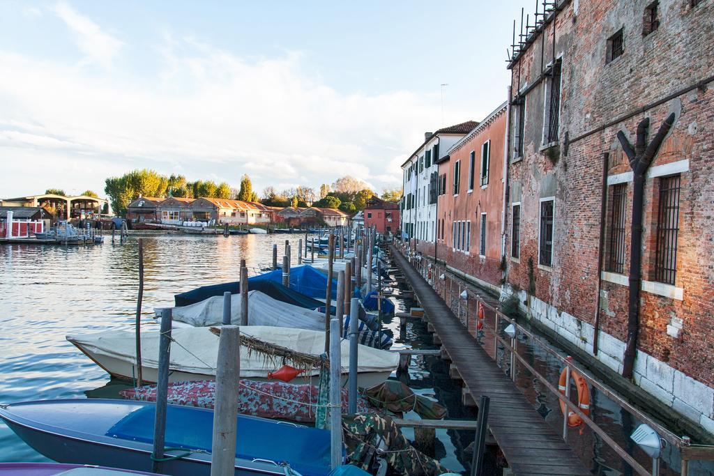 Venezia Biennale Bianco & Rosso Apartment Exterior photo