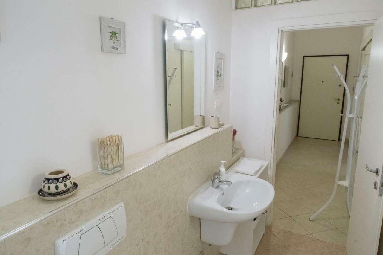 Venezia Biennale Bianco & Rosso Apartment Exterior photo