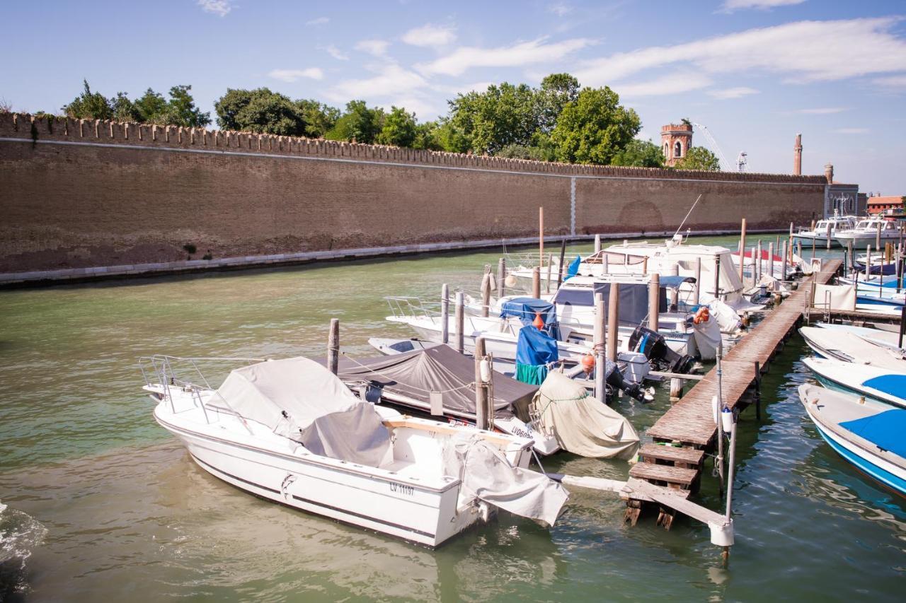 Venezia Biennale Bianco & Rosso Apartment Exterior photo