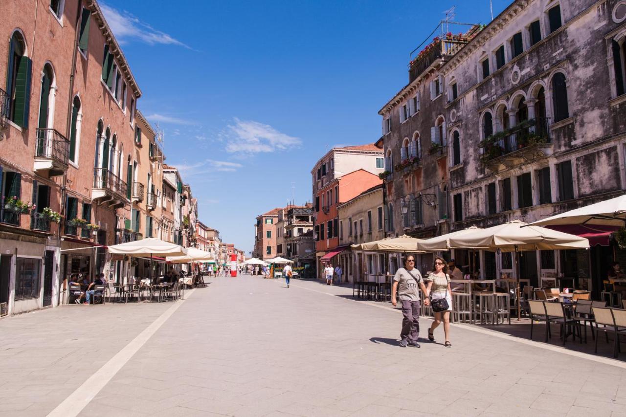 Venezia Biennale Bianco & Rosso Apartment Exterior photo